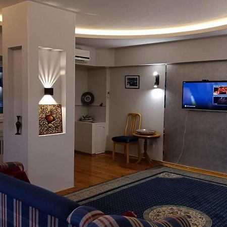 טשקנט 3-Bedroom Apartment On Ohunboboev מראה חיצוני תמונה
