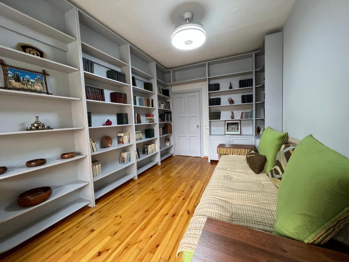 טשקנט 3-Bedroom Apartment On Ohunboboev מראה חיצוני תמונה