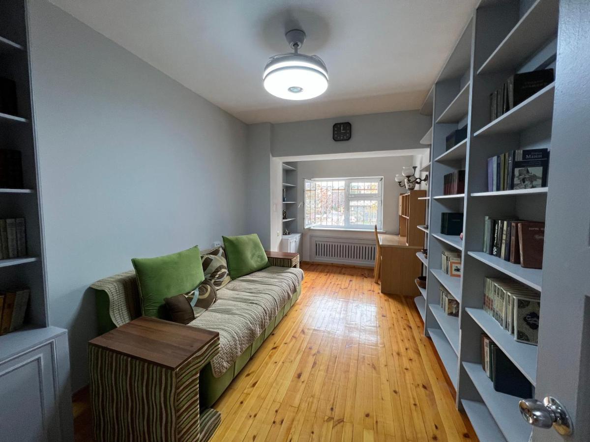 טשקנט 3-Bedroom Apartment On Ohunboboev מראה חיצוני תמונה
