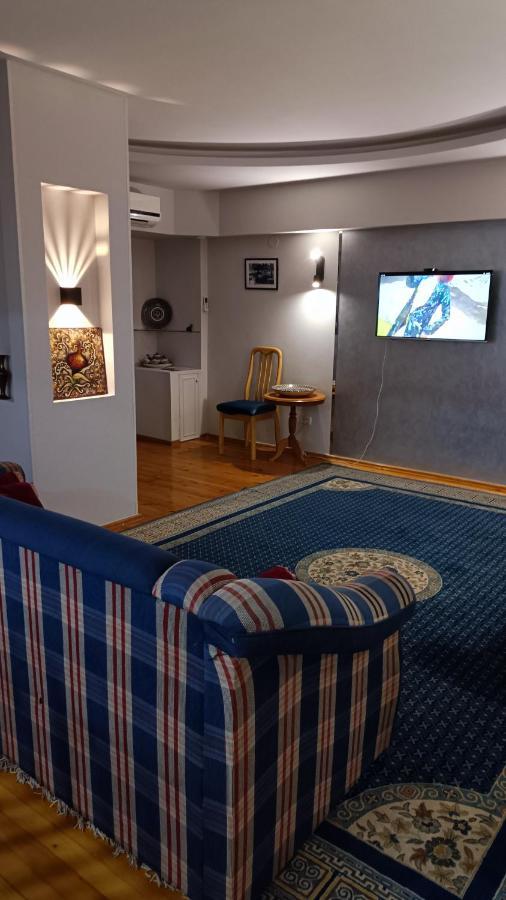 טשקנט 3-Bedroom Apartment On Ohunboboev מראה חיצוני תמונה