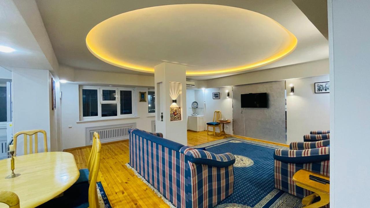 טשקנט 3-Bedroom Apartment On Ohunboboev מראה חיצוני תמונה