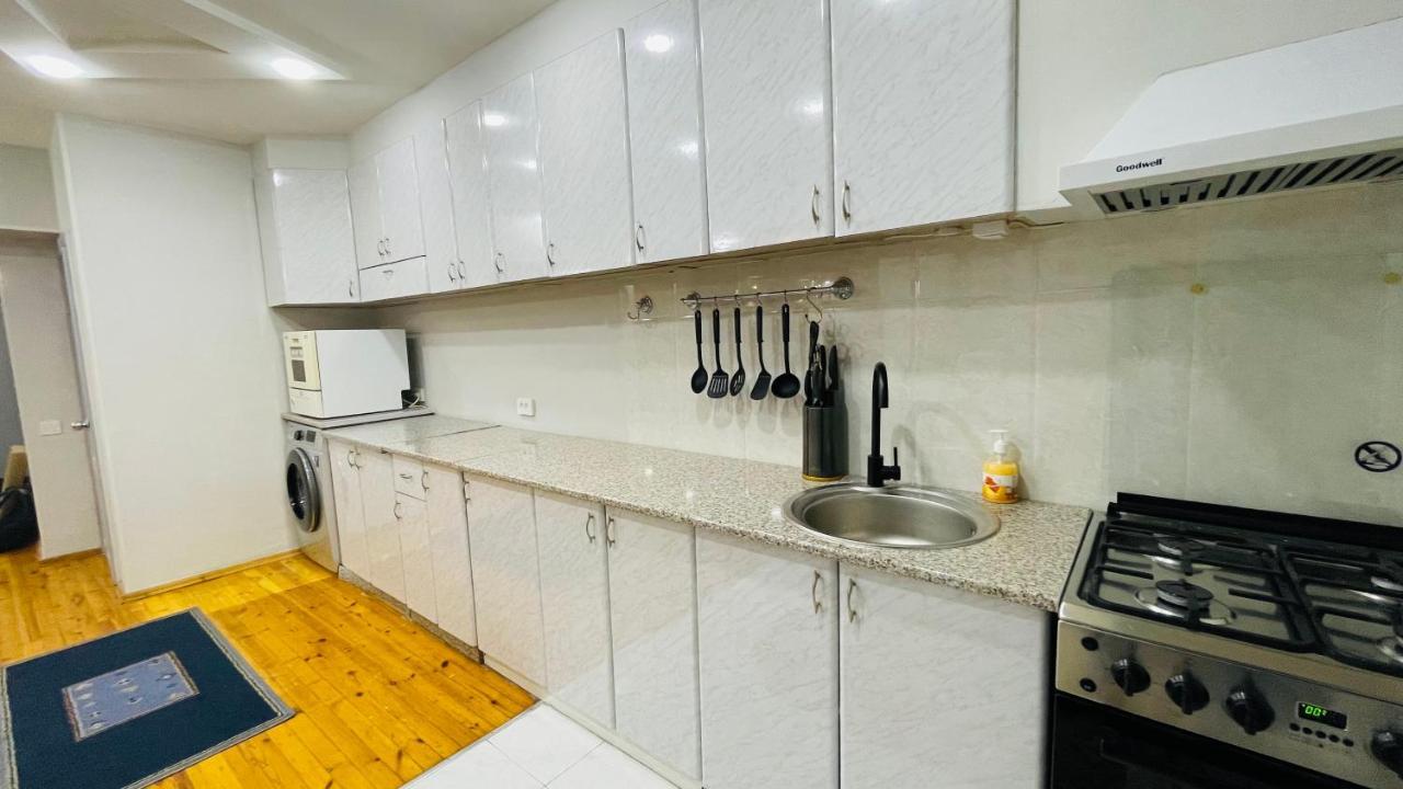 טשקנט 3-Bedroom Apartment On Ohunboboev מראה חיצוני תמונה