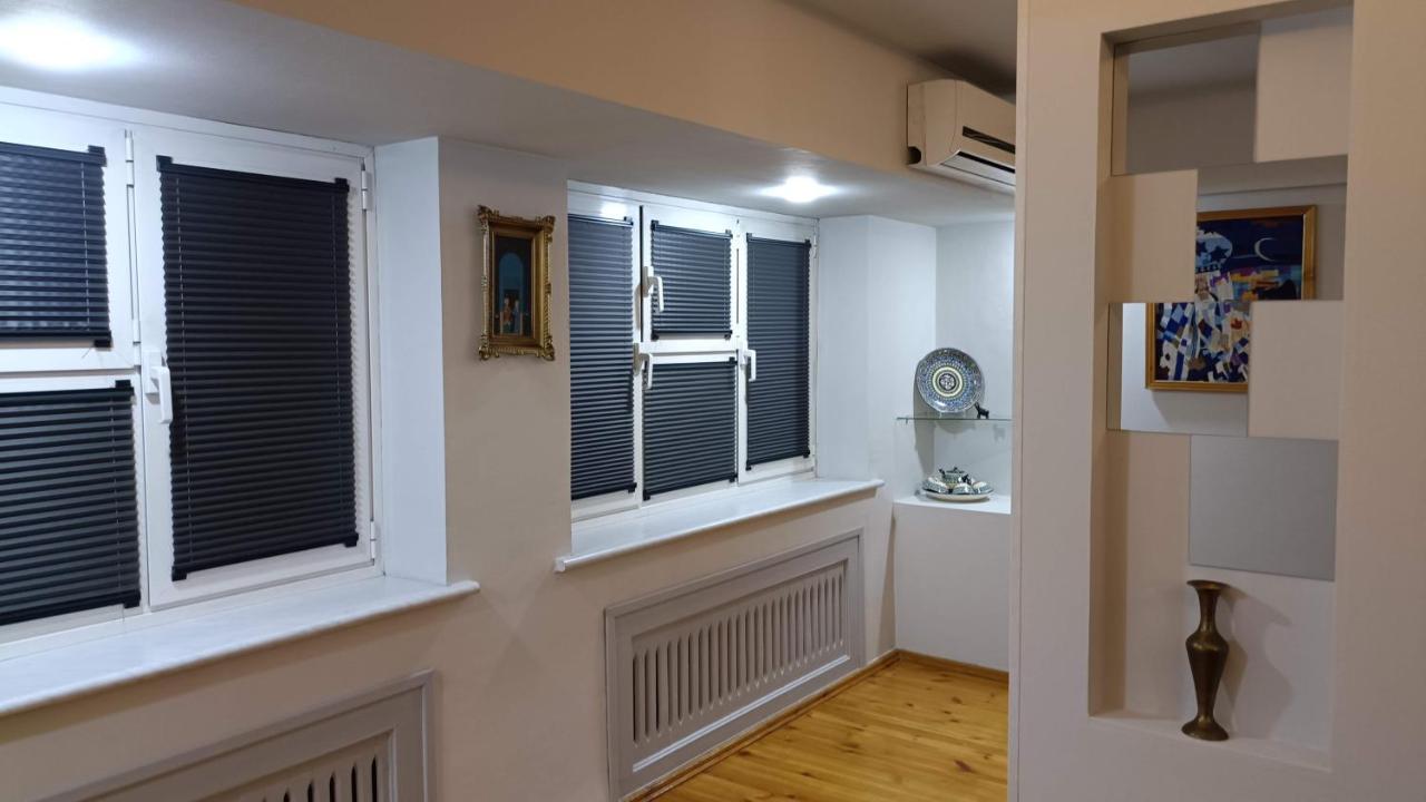 טשקנט 3-Bedroom Apartment On Ohunboboev מראה חיצוני תמונה