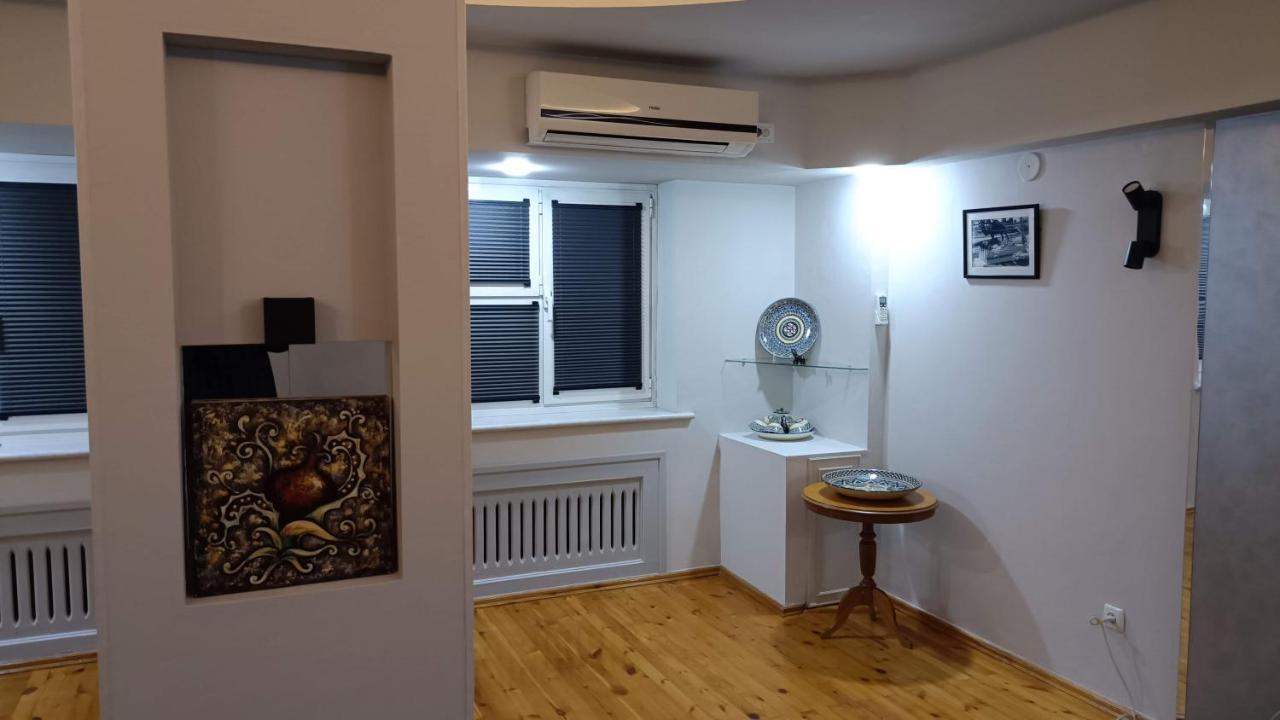 טשקנט 3-Bedroom Apartment On Ohunboboev מראה חיצוני תמונה
