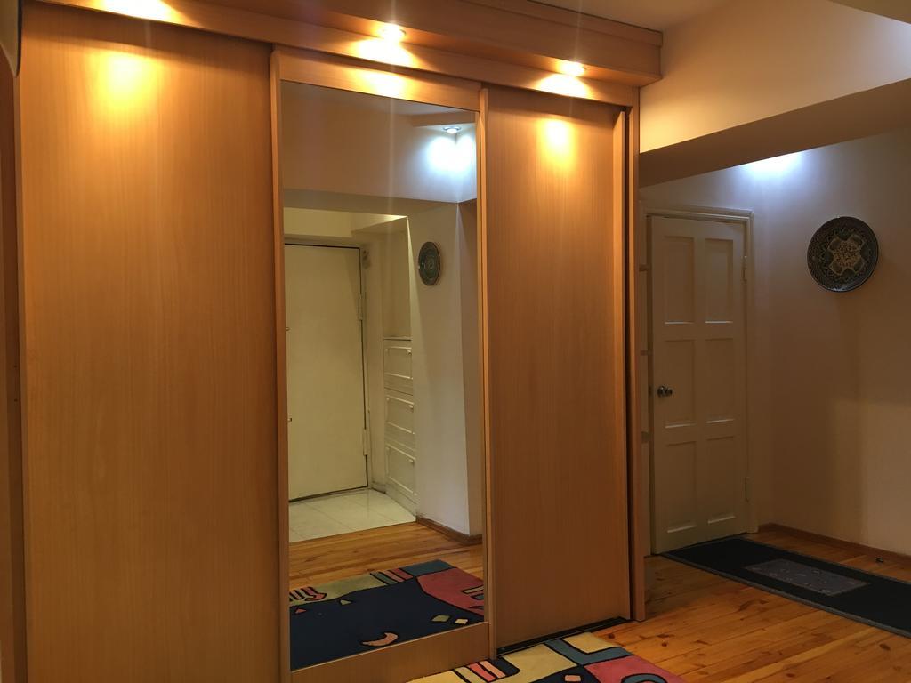 טשקנט 3-Bedroom Apartment On Ohunboboev מראה חיצוני תמונה